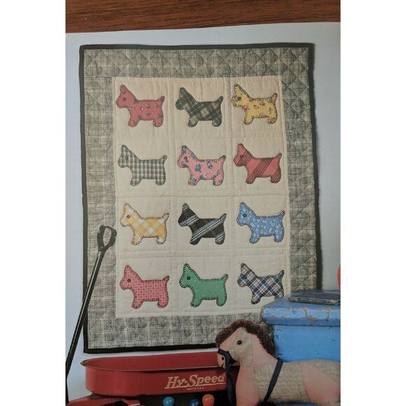 Fast Fun Fabulous Quilt Pattern Book - Picture 7 of 8